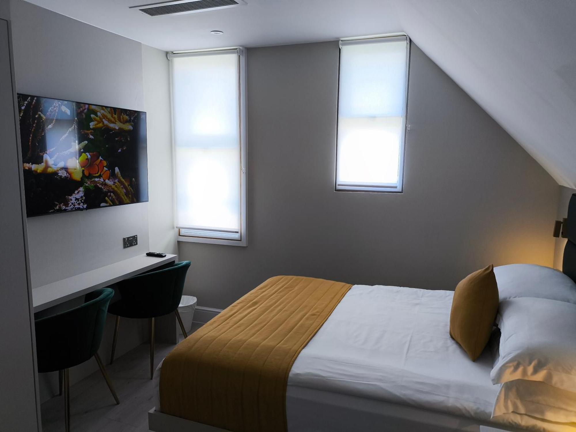 Nox - Kensington 4*